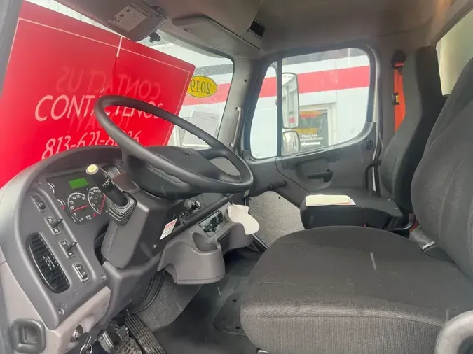 2019 FREIGHTLINER M2 106