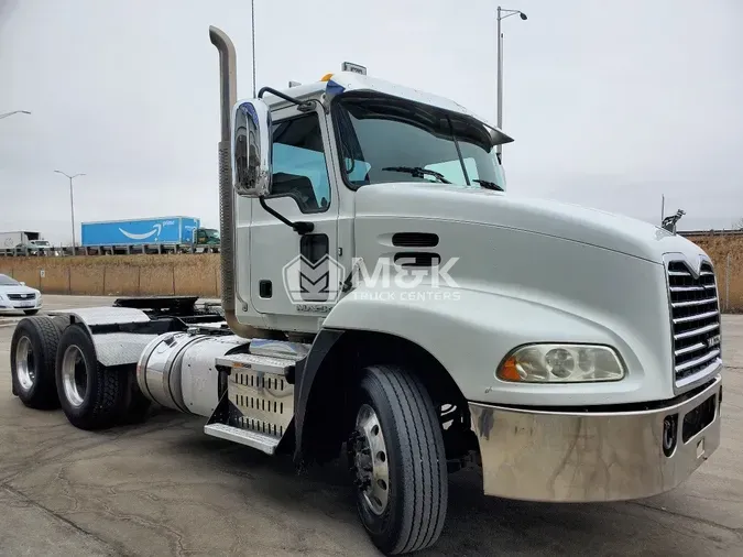 2017 MACK CXU613828d38f5c64790d6c52c0b3524c49b07