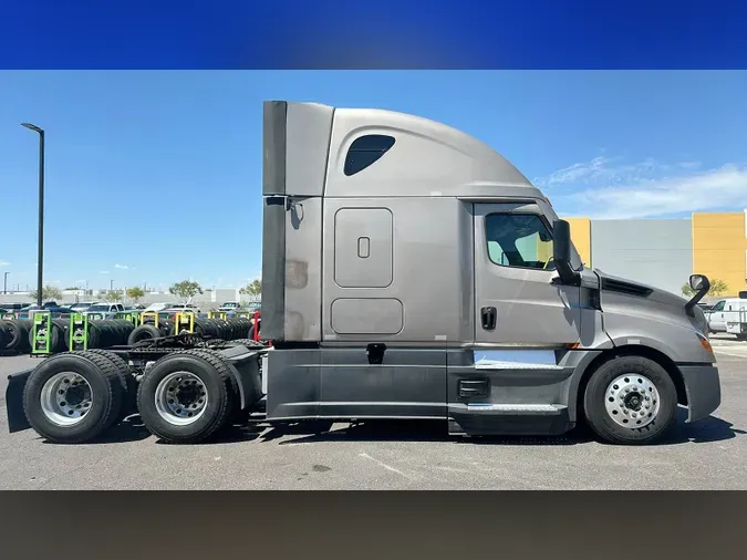 2023 Freightliner Cascadia