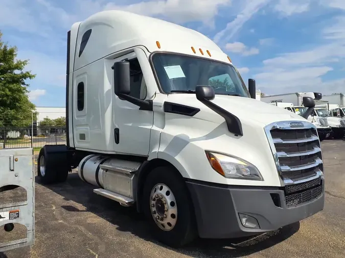 2021 FREIGHTLINER NEW CASCADIA 116