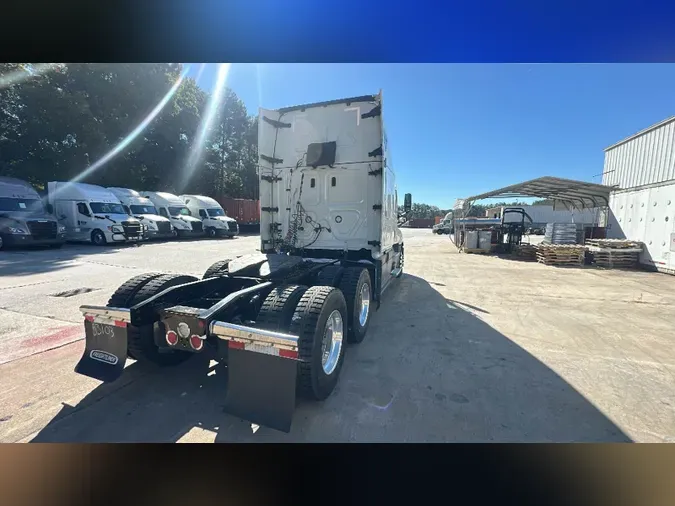 2022 Freightliner Cascadia 126