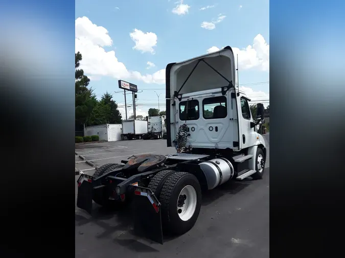 2018 FREIGHTLINER/MERCEDES CASCADIA 113