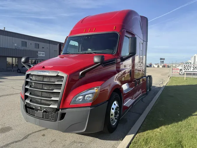 2022 Freightliner Cascadia