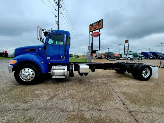 2021 Peterbilt 337
