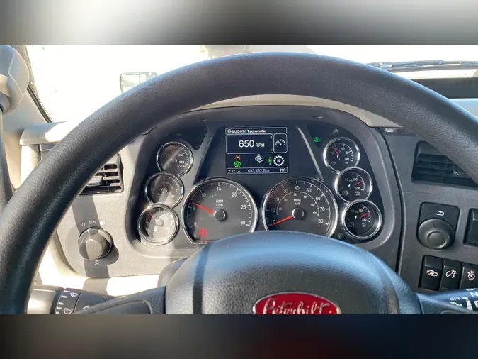 2021 Peterbilt 579