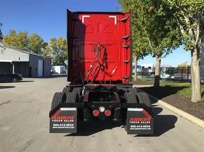 2020 FREIGHTLINER CASCADIA