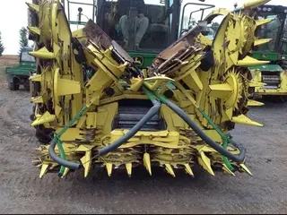 2014 John Deere 690