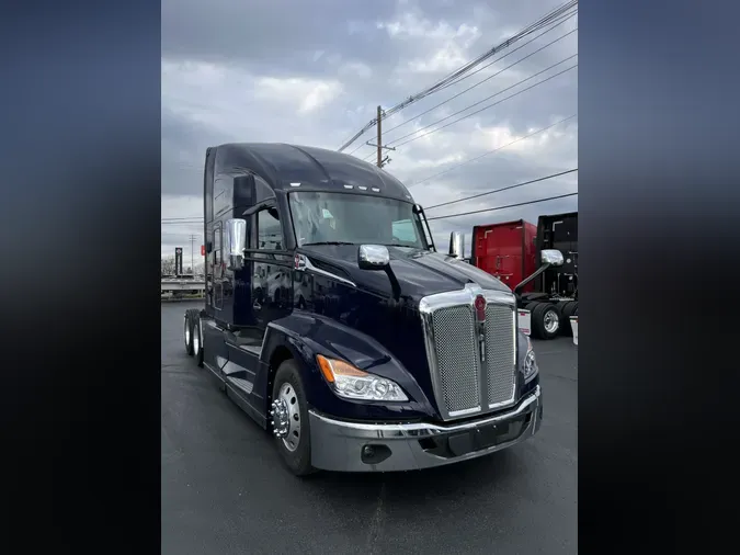 2025 Kenworth T680