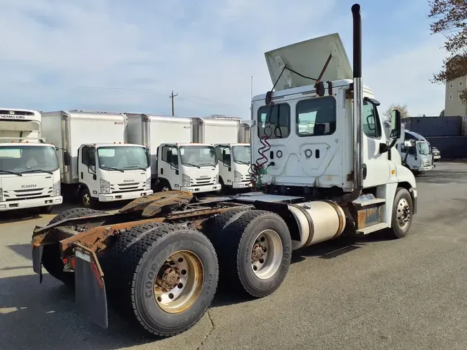 2018 FREIGHTLINER/MERCEDES CASCADIA 125