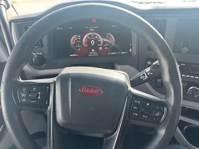 2022 Peterbilt 579