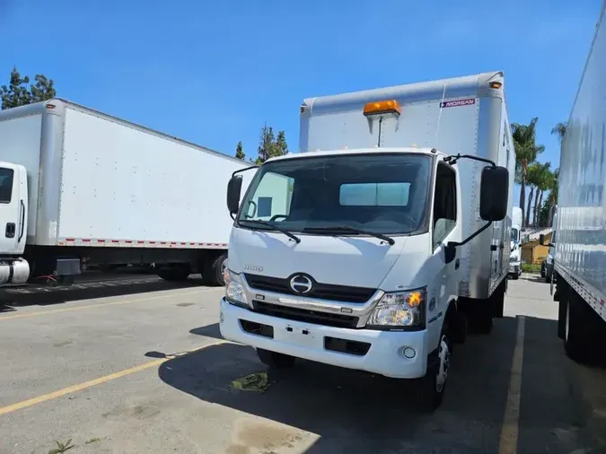 2018 HINO HINO 195
