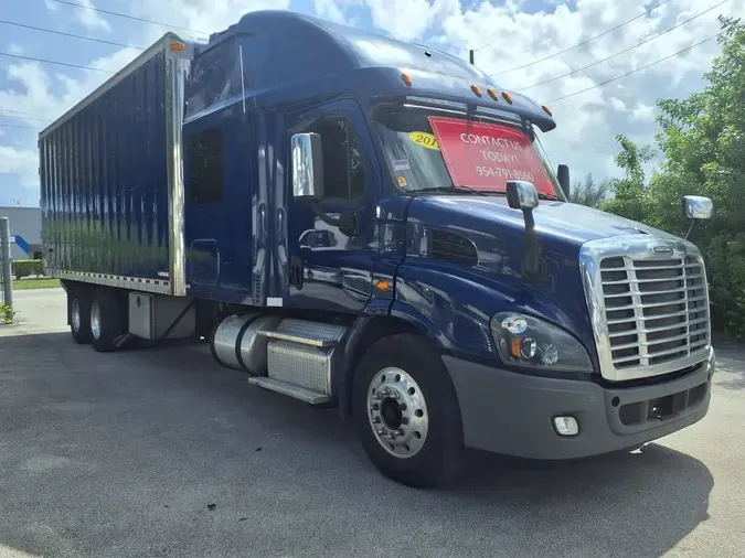 2017 FREIGHTLINER CASCADIA 113