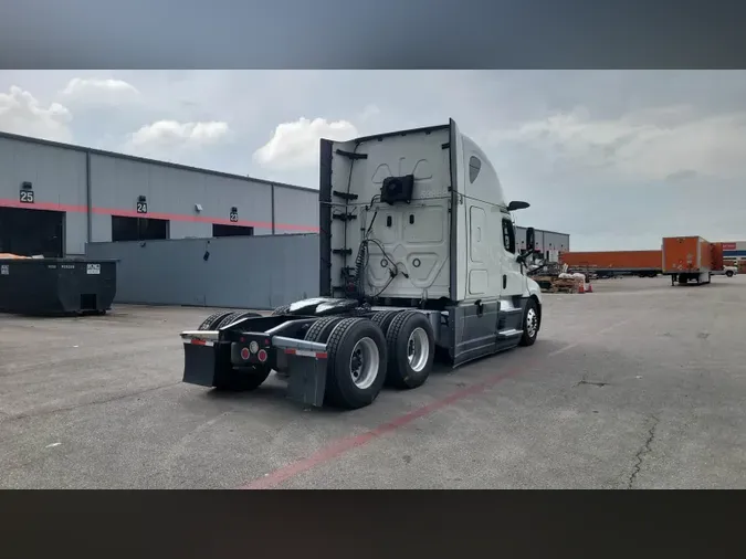 2023 Freightliner Cascadia 126