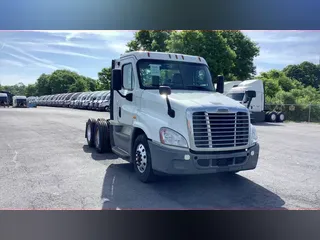 2019 Freightliner Cascadia 125