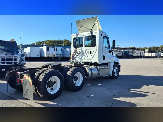 2020 FREIGHTLINER/MERCEDES CASCADIA 12582aaf391a2e808509c5992ca26f5c0e7