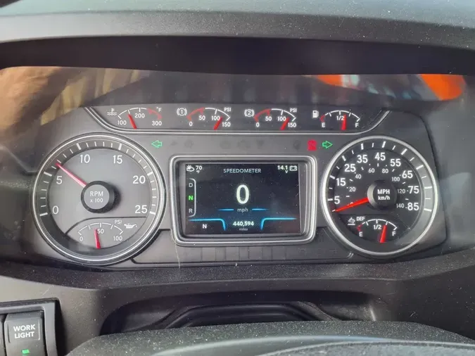 2020 NAVISTAR INTERNATIONAL LT625 SLPR CAB