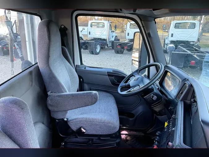 2021 INT LT625 6x482acf4d35440440e64071e1e2b824b77