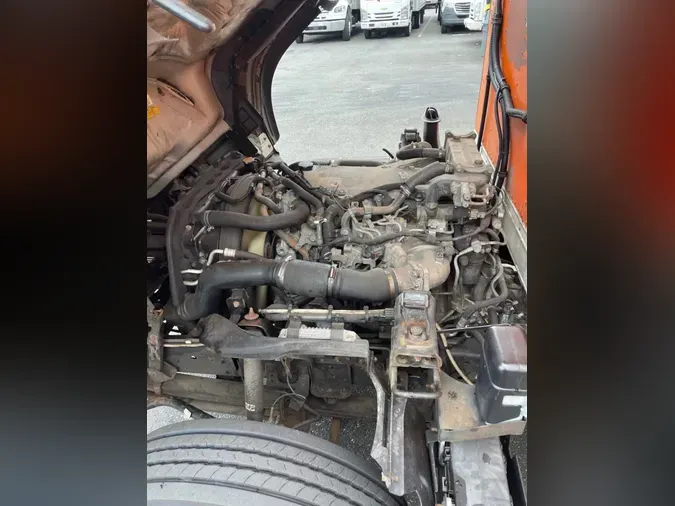 2019 ISUZU NQR