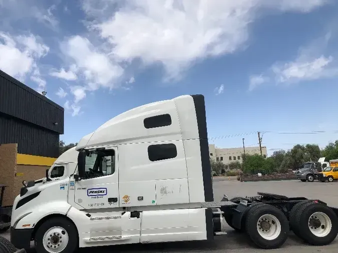 2019 Volvo VNL64760