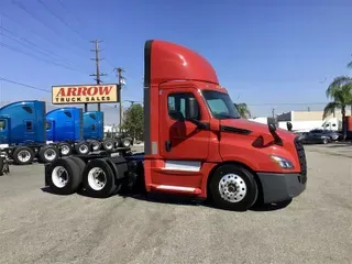 2020 FREIGHTLINER CA126