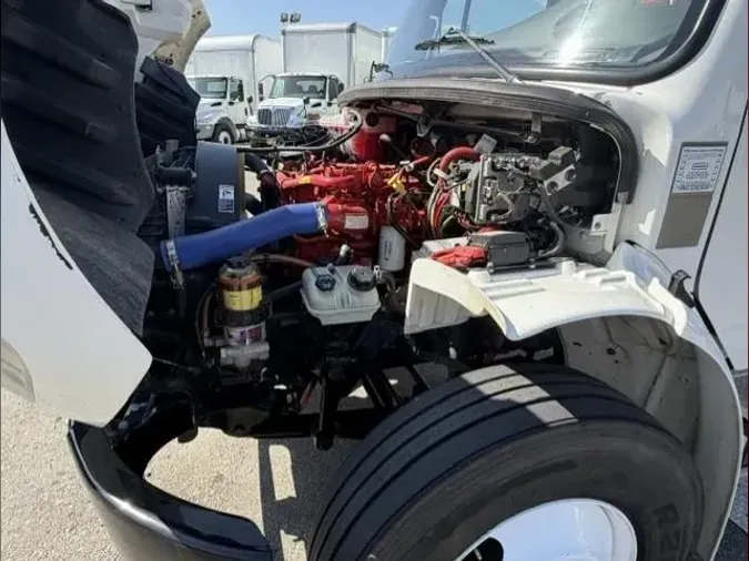 2022 Freightliner Business Class M2 106