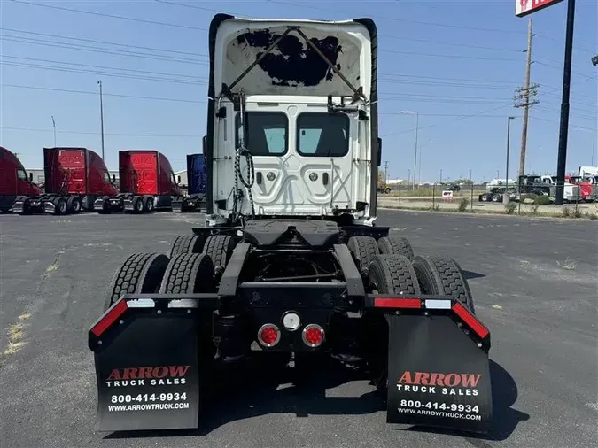 2018 FREIGHTLINER CA12562DC