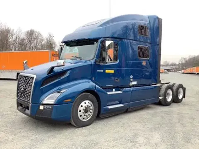 2022 Volvo VNL860