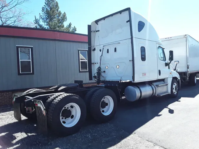 2019 FREIGHTLINER/MERCEDES CASCADIA 125