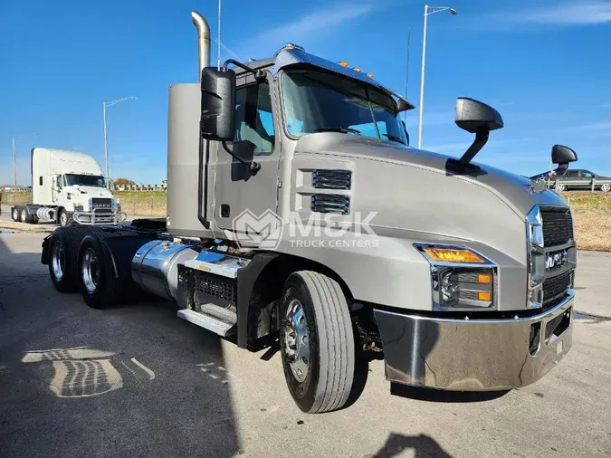 2020 MACK AN64T82b9aad7b6f053e0df1ba5cd0389b8df