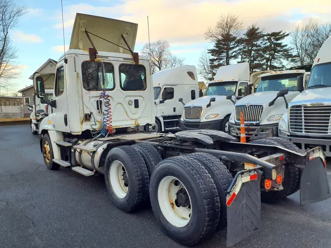 2016 FREIGHTLINER/MERCEDES CASCADIA 125