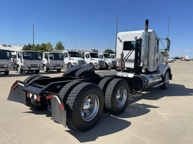 2020 Kenworth T800