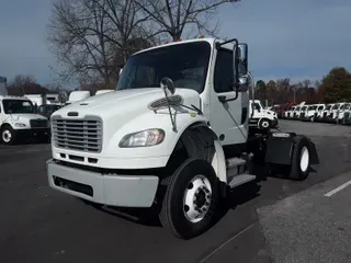 2017 FREIGHTLINER/MERCEDES M2 106