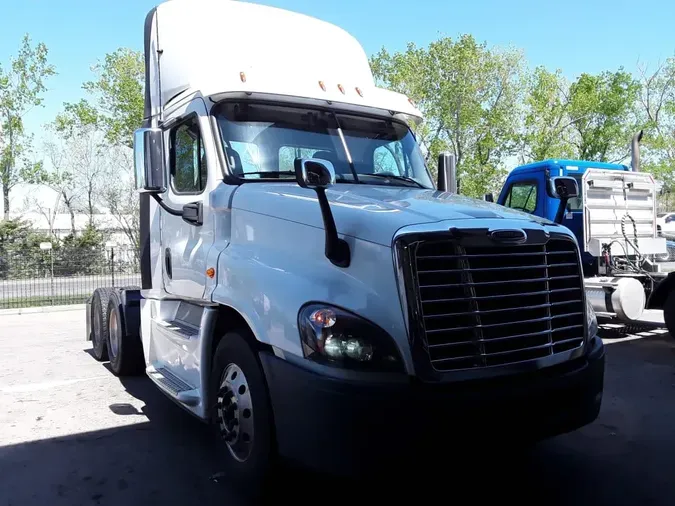 2020 FREIGHTLINER/MERCEDES CASCADIA 12582bdf44e930d6cdfc28d32529d81d5f8