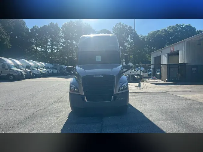 2022 Freightliner Cascadia 126
