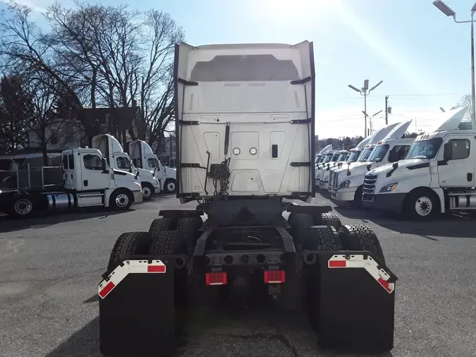 2020 NAVISTAR INTERNATIONAL LT625 SLPR CAB