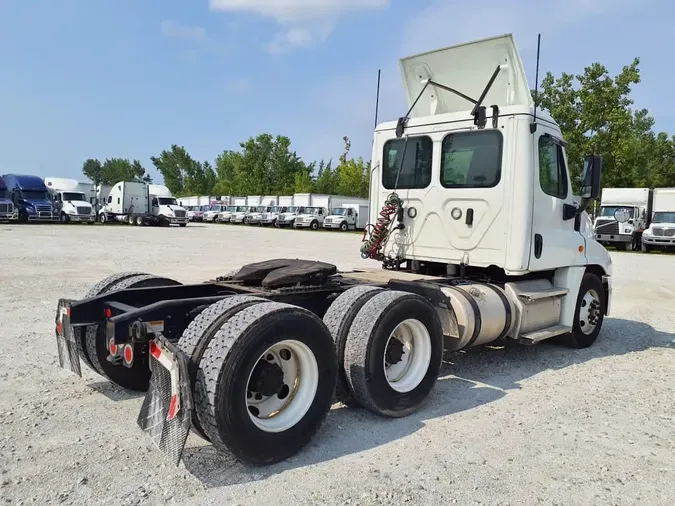 2019 FREIGHTLINER CASCADIA 125