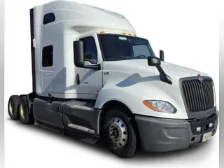 2022 International LT625