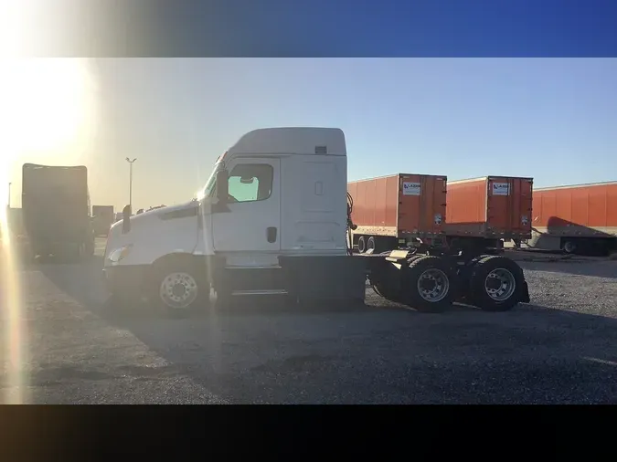 2020 Freightliner Cascadia