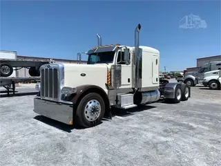 2022 PETERBILT 389
