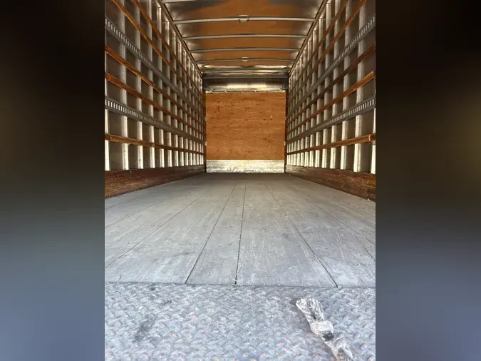 2022 FREIGHTLINER/MERCEDES M2 106