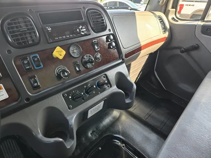 2020 Freightliner Business Class M2 106