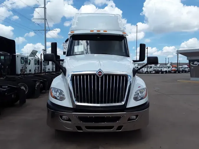 2019 NAVISTAR INTERNATIONAL LT625 SLPR CAB