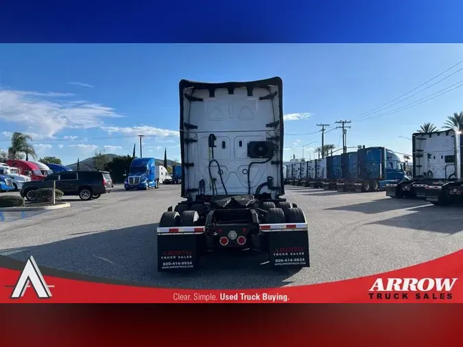 2022 FREIGHTLINER CA126