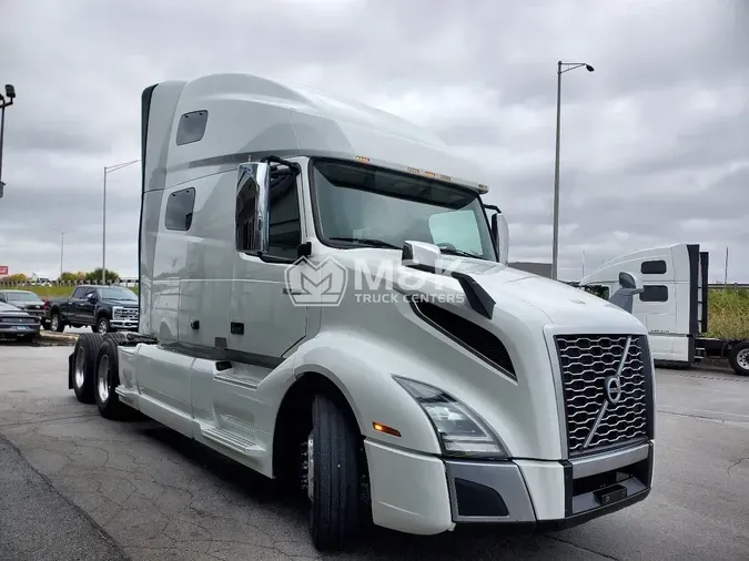 2020 VOLVO VNL64T760