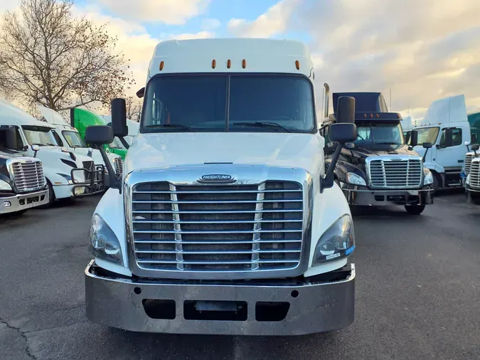 2018 FREIGHTLINER/MERCEDES CASCADIA 125