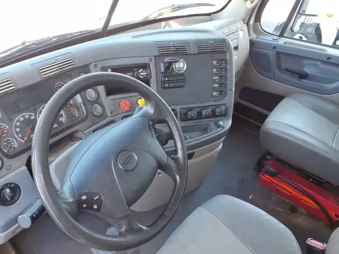 2019 FREIGHTLINER/MERCEDES CASCADIA 12582f2b1e4c732f90b316fc77f24d13647