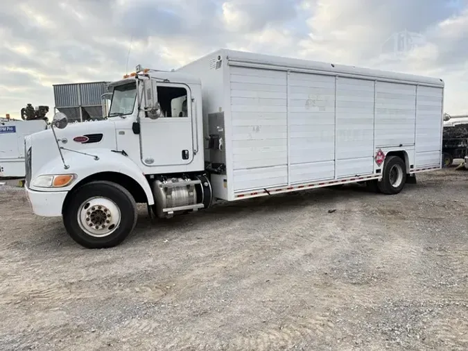 2013 PETERBILT 337