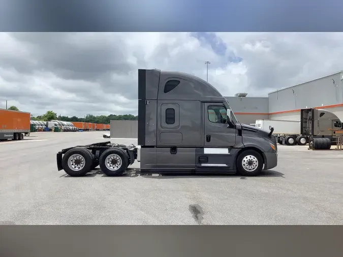 2023 Freightliner Cascadia