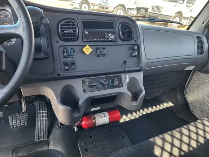 2019 FREIGHTLINER/MERCEDES M2 106