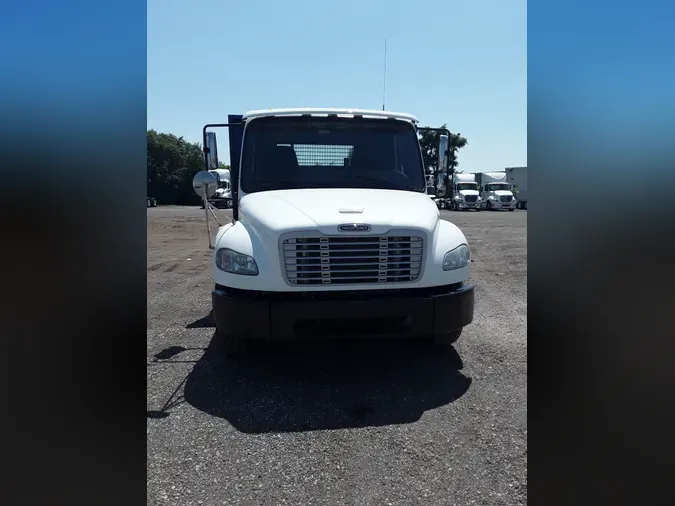 2016 FREIGHTLINER/MERCEDES M2 106